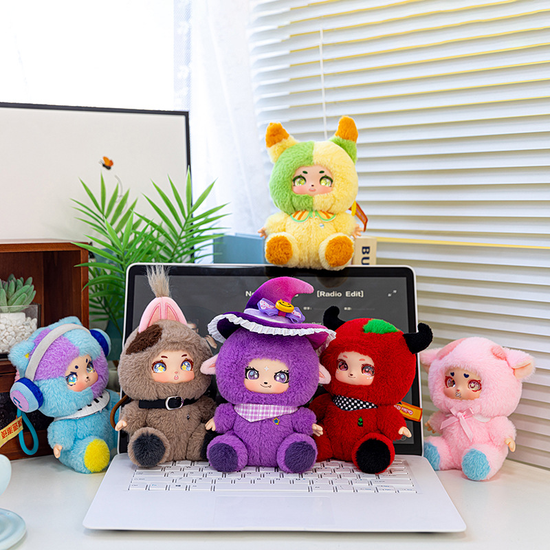 かわいいハロウィン魔女人形ビニール顔ぬいぐるみカラフルな人形 - Kids Toys Movie のレビューと価格
